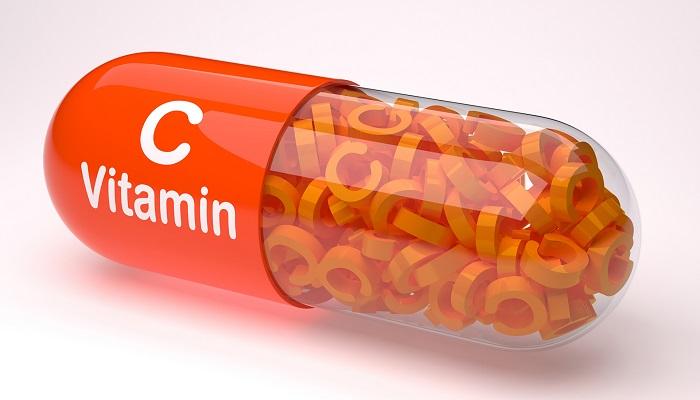 دور فيتامين C في تحسين صحة الجلد